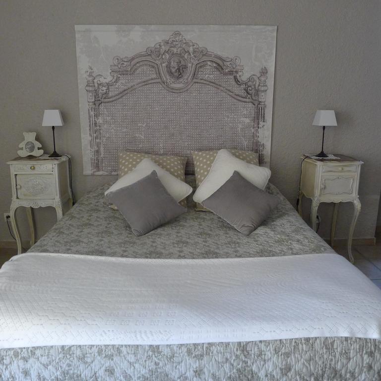Domaine De La Manse Ξενοδοχείο Villeneuve-de-Berg Δωμάτιο φωτογραφία